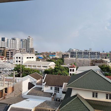 Tiara Place 曼谷 外观 照片