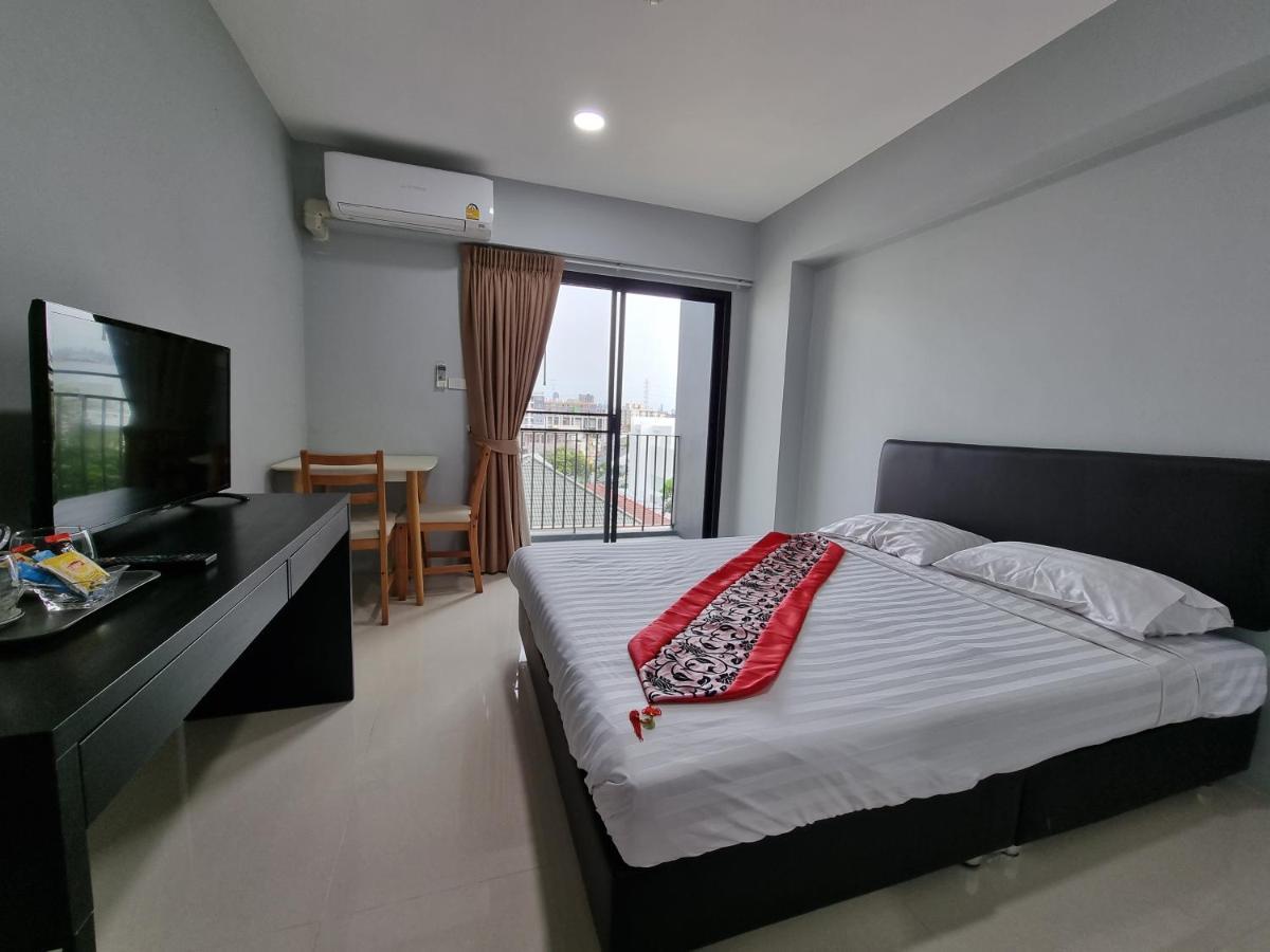 Tiara Place 曼谷 外观 照片