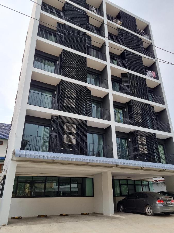Tiara Place 曼谷 外观 照片