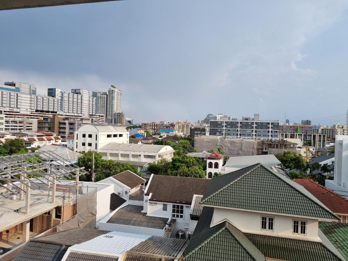 Tiara Place 曼谷 外观 照片